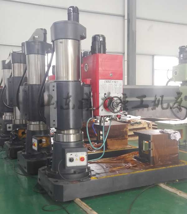 Z3050搖臂鉆車間現(xiàn)貨